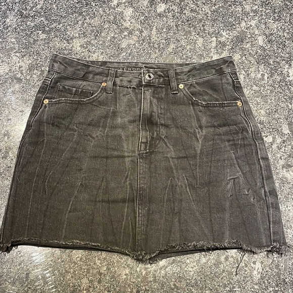 Black mini skirt - Picture 4 of 5